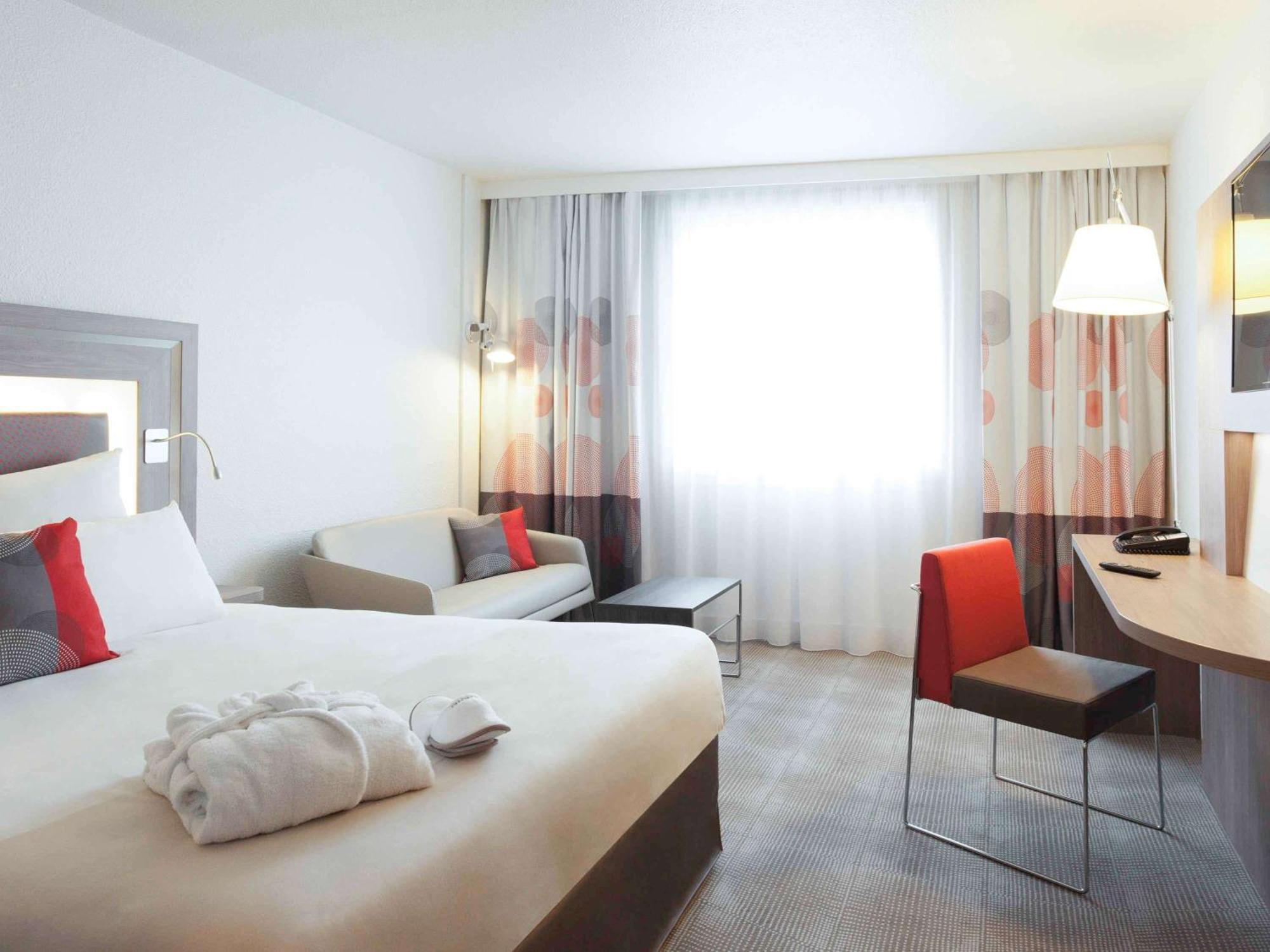 Novotel Paris 17 Exterior photo